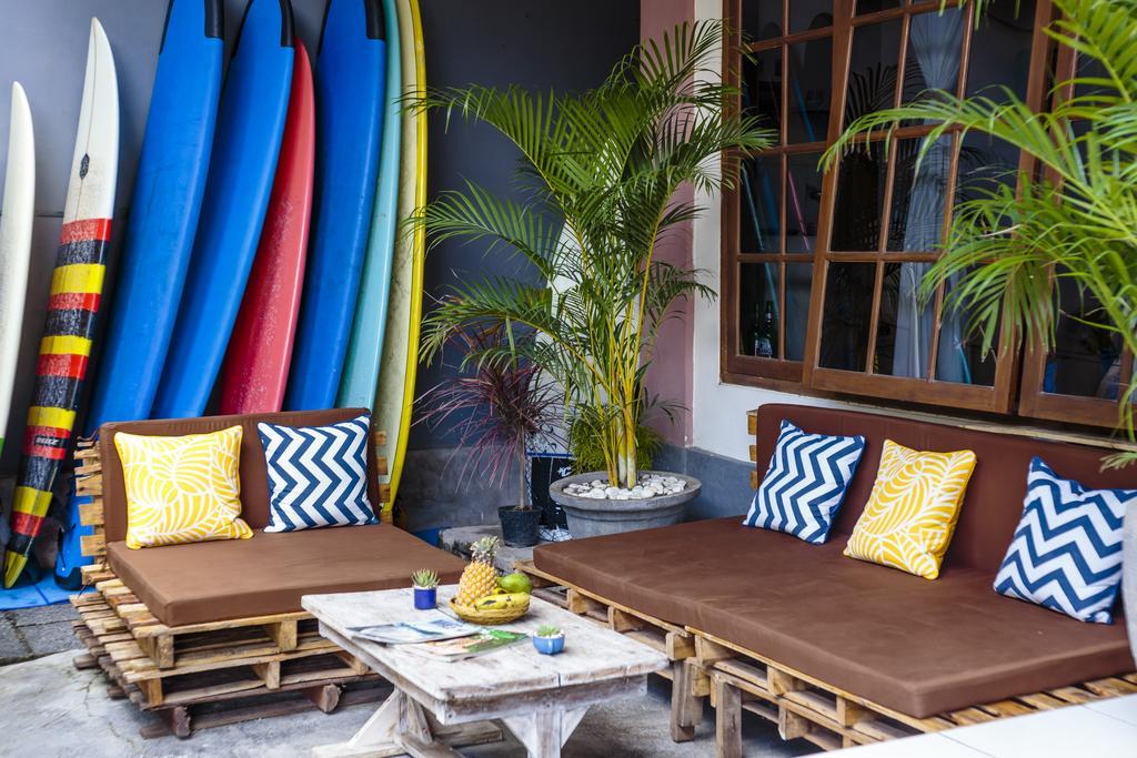 Surfers House Guest house Kuta (Bali)