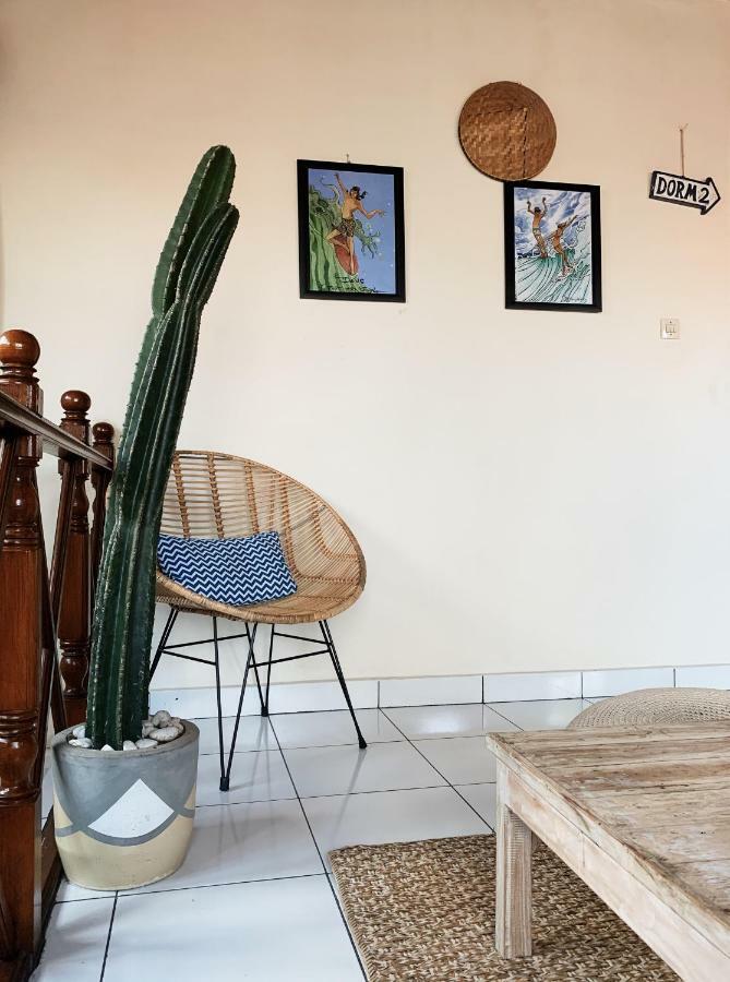 Surfers House Guest house Kuta (Bali)