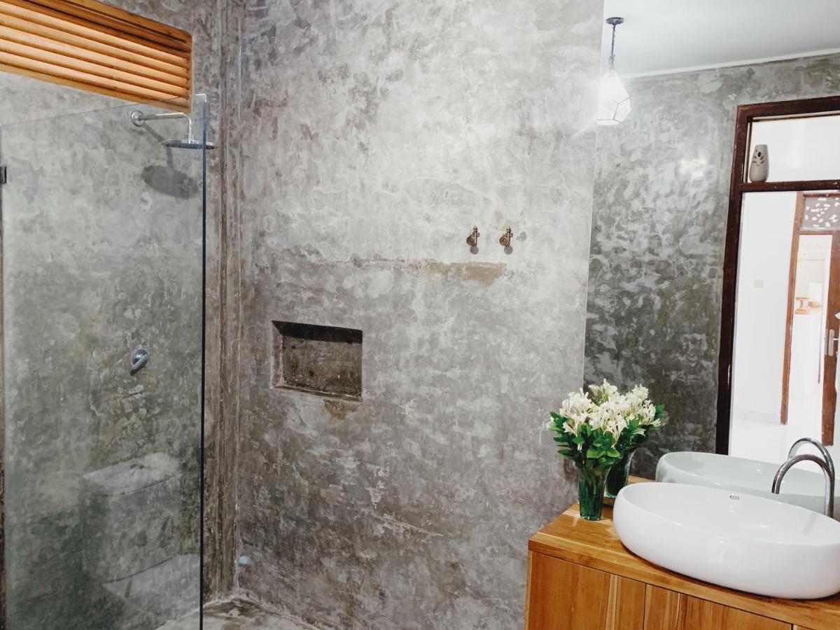 Surfers House Guest house