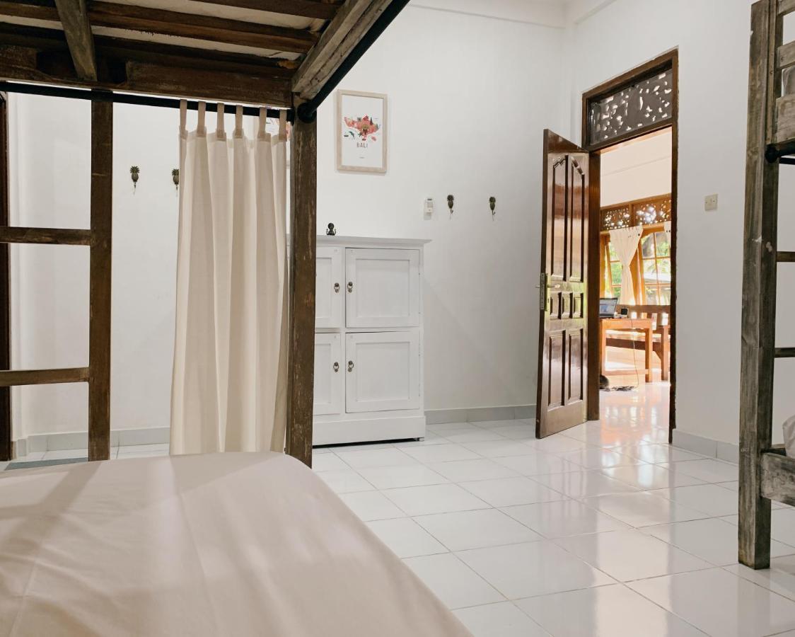 Surfers House * Kuta (Bali)