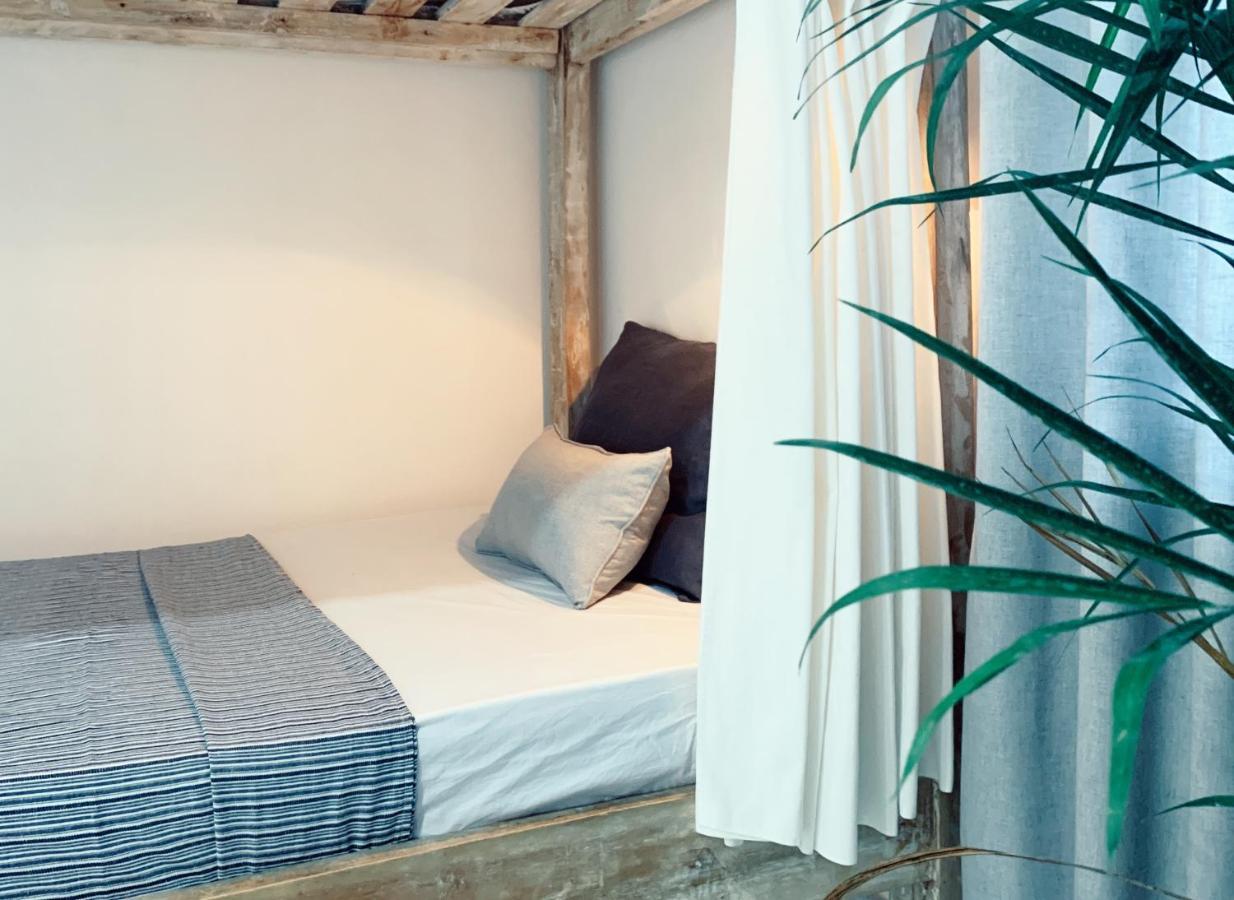 Surfers House